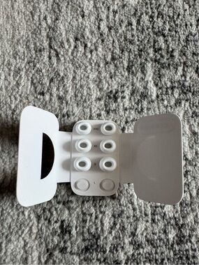 🛍🏙3️⃣ for $1️⃣5️⃣ 🆕 Apple AirPods Pro 3 earbud Ear Tip covers in XXS, XS and S